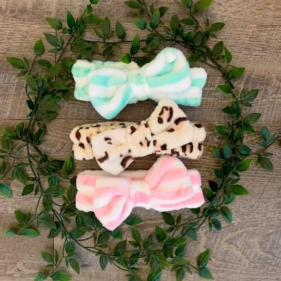 Green Striped Spa Head Band - Picture 2 of 2